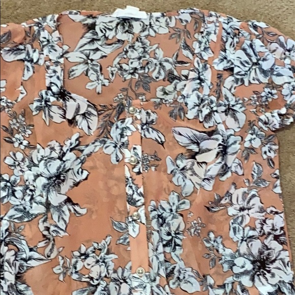 Forever 21 Floral Peach Blouse - Picture 4 of 10
